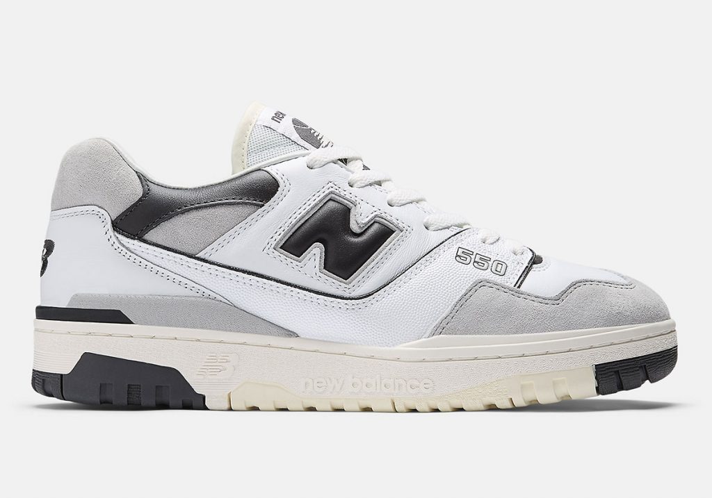 La New Balance 550 se pare d'un coloris "Sel et Poivre".