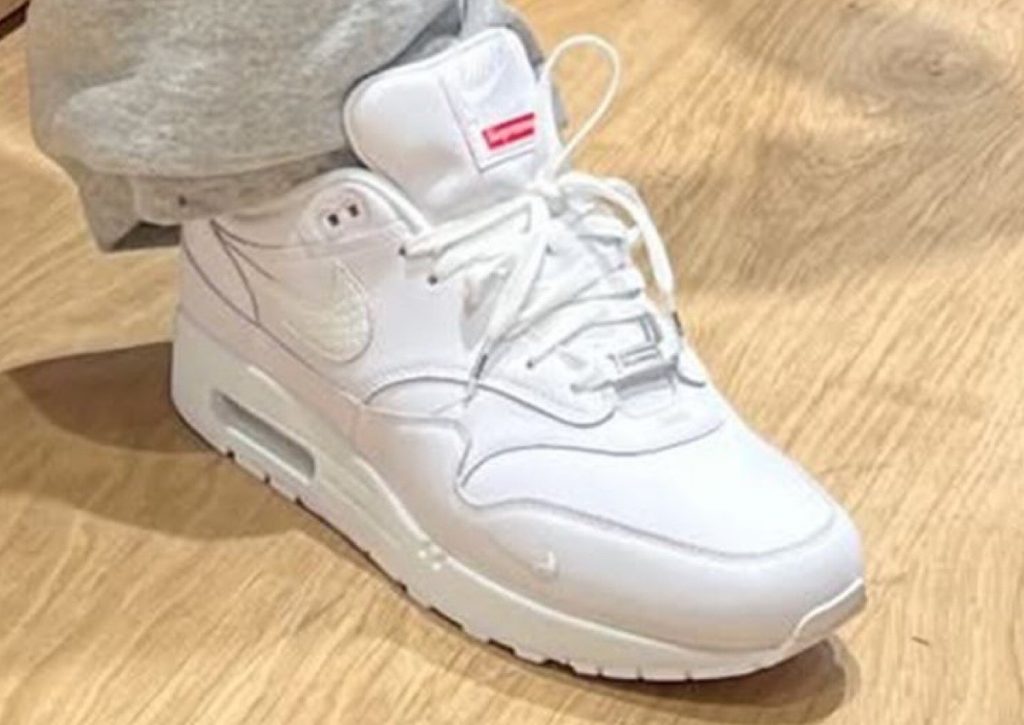 PREMIÈRE VUE : Supreme x Nike Air Max 1 « Blanc »