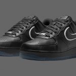 La collaboration A Ma Maniére x Nike Air Force 1 Low « Black » arrive en mars 2025.