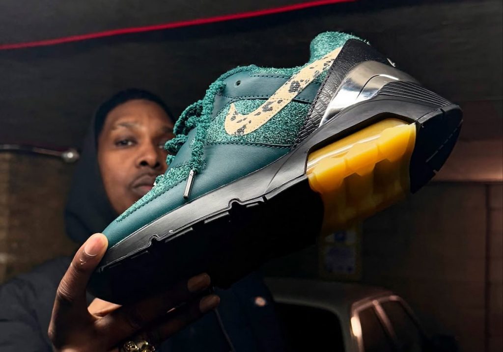 Les sorties Apron Records x Nike Air 180 en mars.