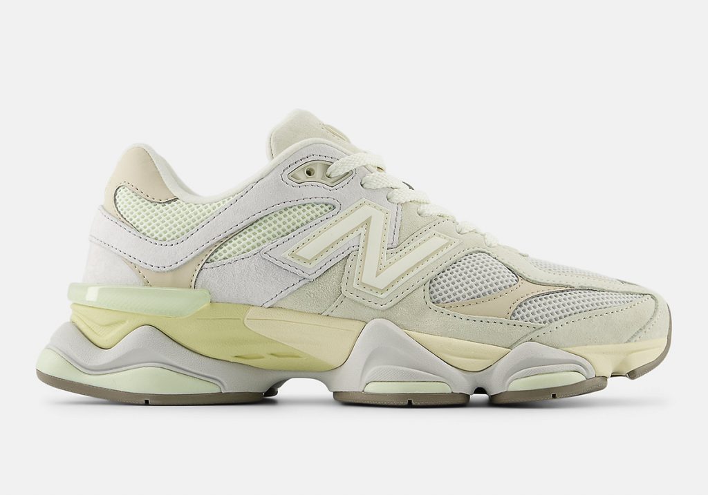 La New Balance 9060 se glisse dans les pastels printaniers.