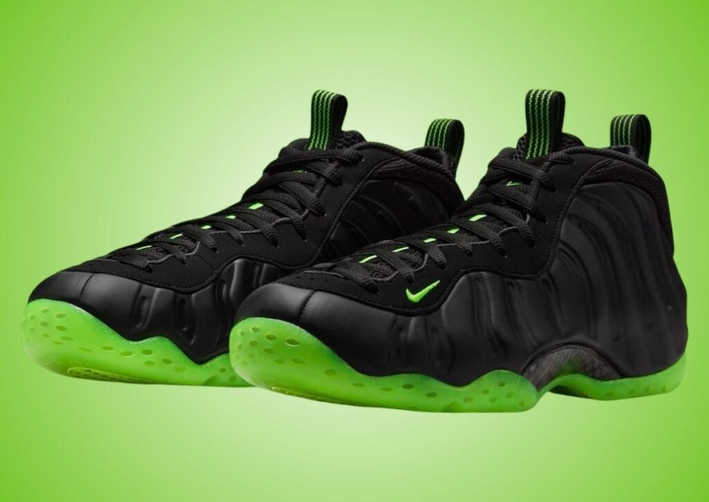 La sortie des Nike Air Foamposite One « Black Volt » est prévue pour mars 2025.