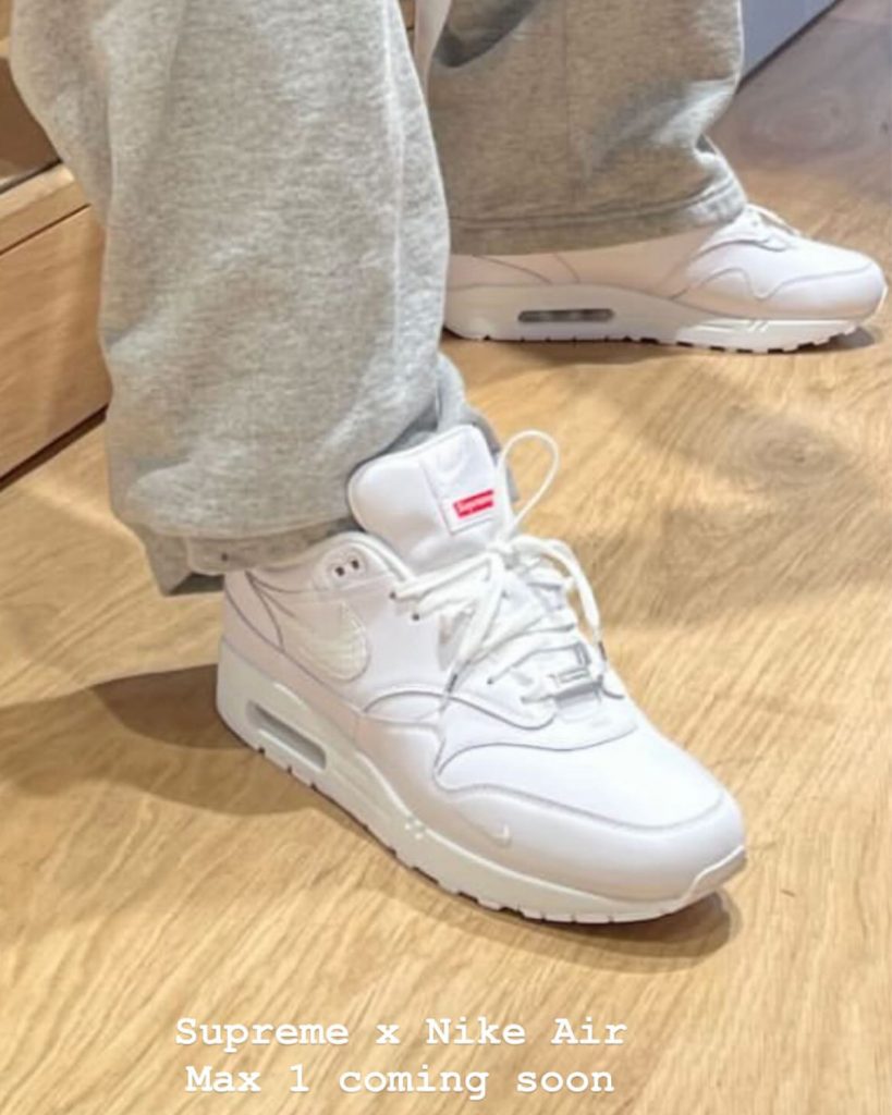 Premier aperçu de la Supreme x Nike Air Max 1 « White »