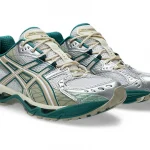 Asics GEL-Nimbus 10.1 en « Rainy Lake » disponible maintenant.