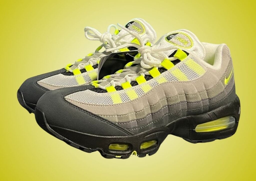 La Nike Air Max 95 « Néon » revient en avril 2025 avec une bulle d'air agrandie.